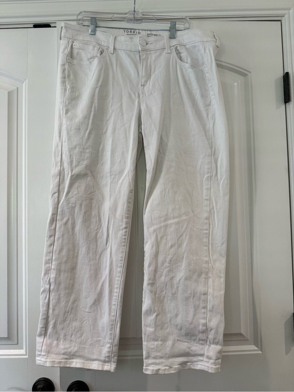 torrid White Straight-Leg Jeans — Clean Classic Fit
